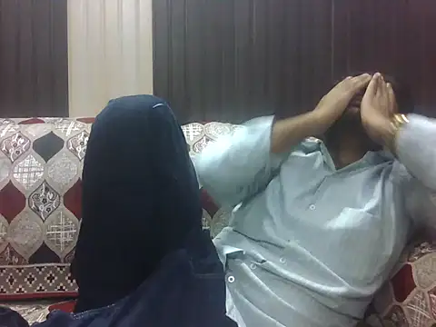 Snapshot of indihotguy chatting on 10-29-25, 01:21 indihotguy online show from 10-29-25, 01:21