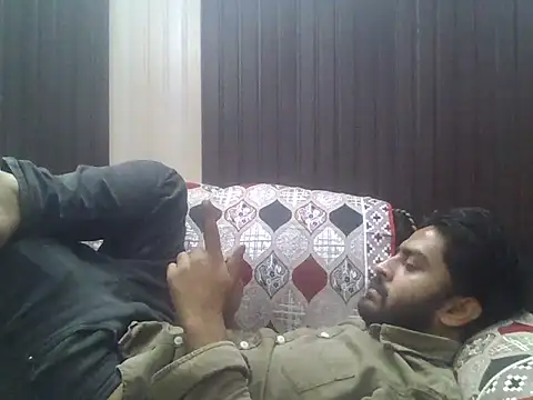 indihotguy online show from 11-12-25, 08:51