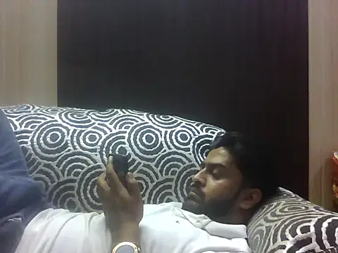 Snapshot of indihotguy chatting on 10-06-25, 02:29 indihotguy online show from 10-06-25, 02:29