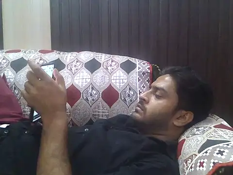 Snapshot of indihotguy chatting on 10-21-25, 01:21 indihotguy online show from 10-21-25, 01:21