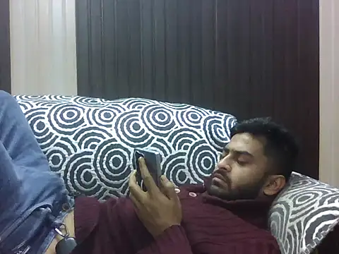 indihotguy online show from 02-12-26, 09:42