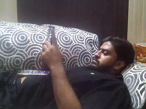 Snapshot of indihotguy chatting on 10-05-25, 02:52 indihotguy online show from 10-05-25, 02:52