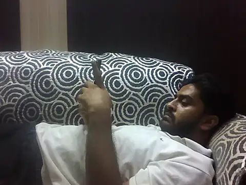 Snapshot of indihotguy chatting on 10-07-25, 02:18 indihotguy online show from 10-07-25, 02:18