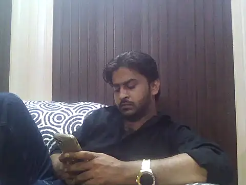 Snapshot of indihotguy chatting on 09-20-25, 01:38 indihotguy online show from 09-20-25, 01:38