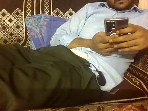 indihotguy online show from 05-11-26, 02:18
