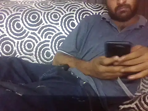 Snapshot of indihotguy chatting on 07-01-26, 09:42 indihotguy online show from 07-01-26, 09:42