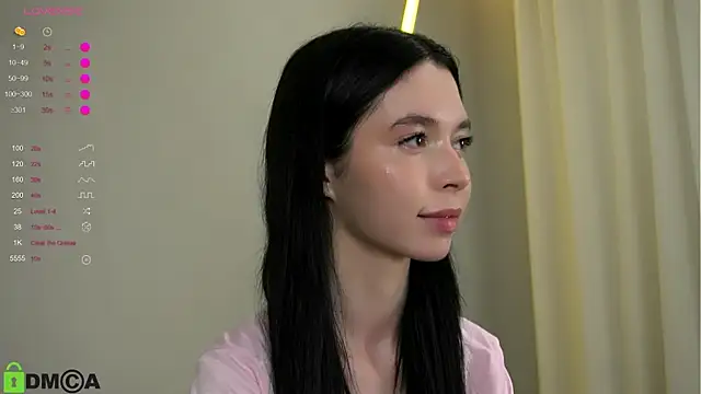 Snapshot of LittleOriana chatting on 10-18-25, 12:34 LittleOriana online show from 10-18-25, 12:34