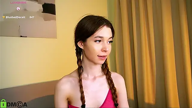 Snapshot of LittleOriana chatting on 01-30-25, 06:43 LittleOriana online show from 01-30-25, 06:43