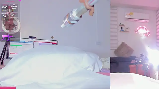 Maria Jones  online show from 01-11-26, 01:56