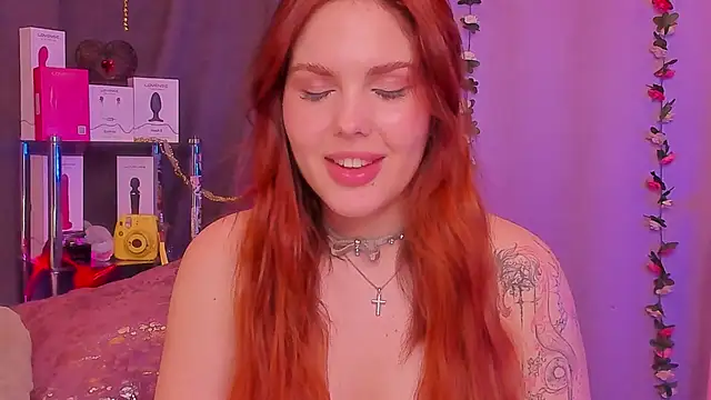 AliceOfWonders online show from 03-19-25, 07:40