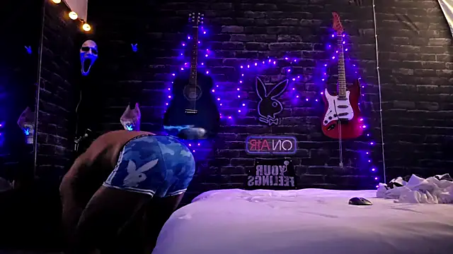 Snapshot of hotemberly_jake chatting on 10-04-25, 02:40 hotemberly jake online show from 10-04-25, 02:40