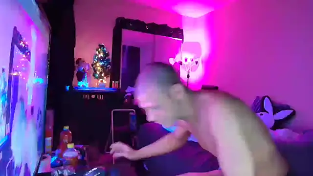 Snapshot of hotemberly_jake chatting on 12-25-24, 09:56 hotemberly jake online show from 12-25-24, 09:56