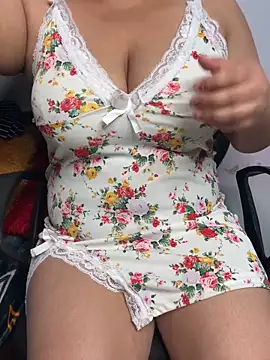 tanvihot2 online show from 04-14-26, 04:01