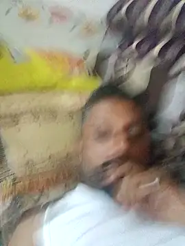 Snapshot of carria_homes chatting on 02-05-25, 01:33 carria homes online show from 02-05-25, 01:33