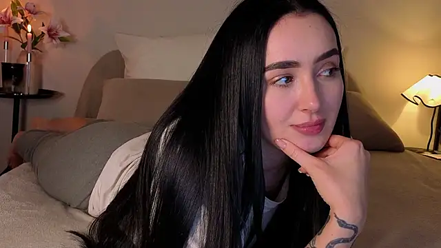 KimKhallifa online show from 03-13-26, 04:45