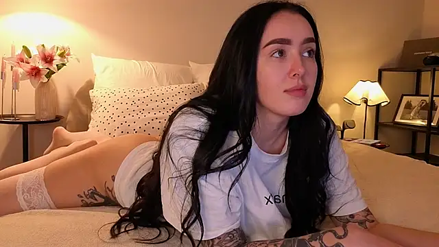 KimKhallifa online show from 04-07-26, 01:57