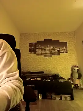 HalloMarcy online show from 02-04-25, 10:34