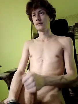 HalloMarcy online show from 11-18-25, 04:43