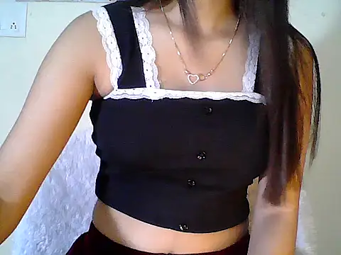 Snapshot of Naughty_Nayra chatting on 10-01-25, 05:06 Naughty Nayra online show from 10-01-25, 05:06