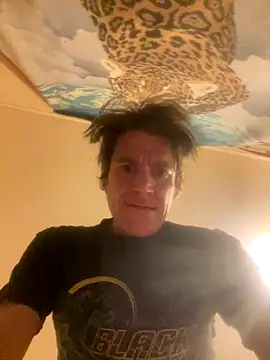 87Mac87 online show from 11-29-25, 06:24