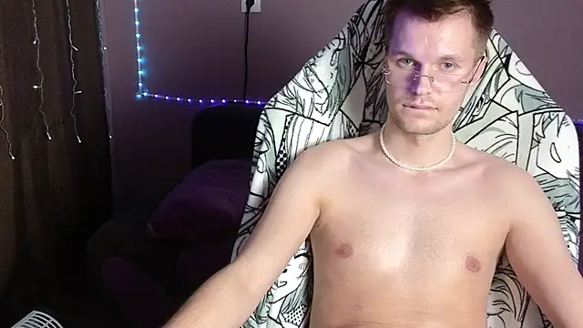 Leonnextdoor online show from 12-28-24, 06:29