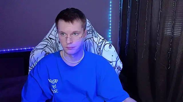 Leonnextdoor online show from 01-10-25, 07:46