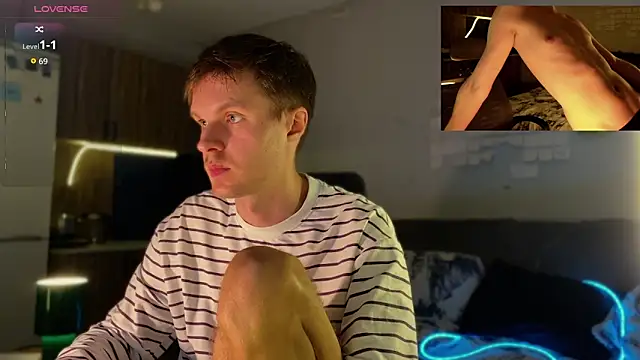 Leonnextdoor online show from 04-09-26, 02:12