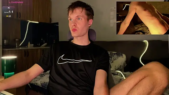 Leonnextdoor online show from 04-12-26, 08:23