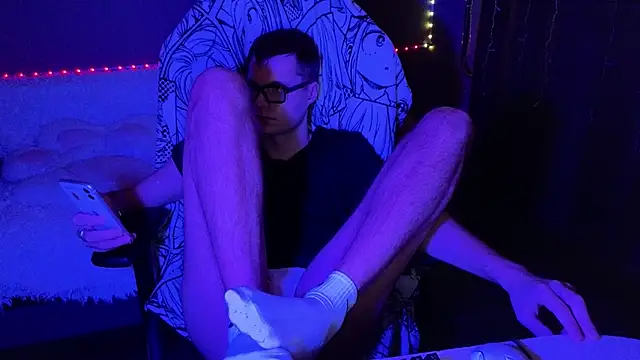 Leonnextdoor online show from 01-13-25, 02:11