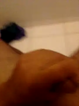 mlkpiranho25 online show from 02-08-25, 11:45