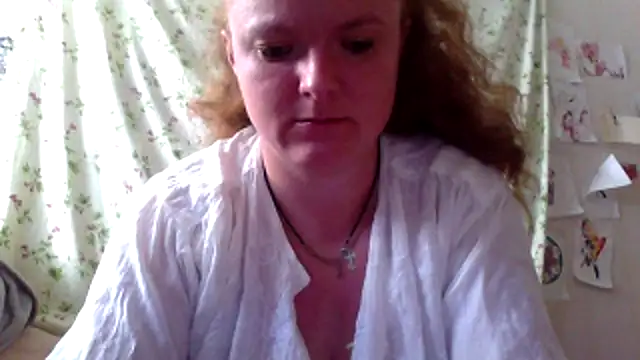 Snapshot of Rae_Jeannie chatting on 07-11-26, 07:19 Rae Jeannie online show from 07-11-26, 07:19