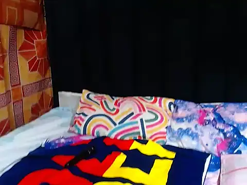 Thickbootykim online show from 05-15-26, 12:52
