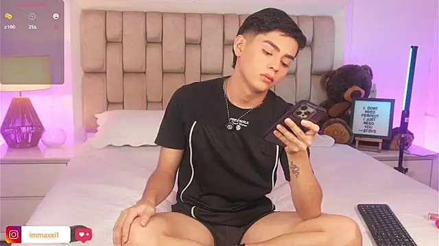 Maxi little online show from 02-12-26, 08:08