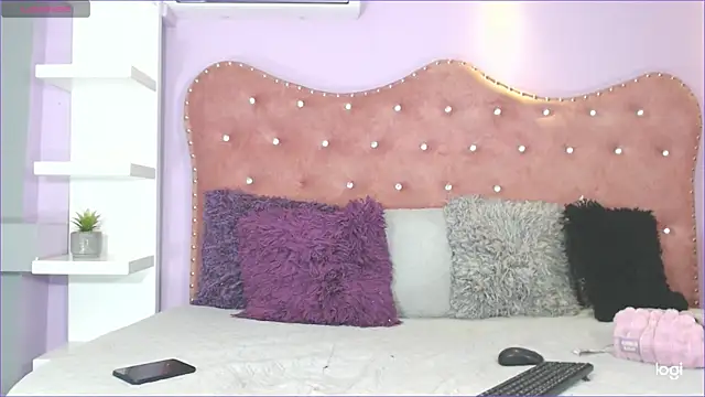 Snapshot of Annabelle-Villareal chatting on 02-17-25, 07:55 Annabelle-Villareal online show from 02-17-25, 07:55
