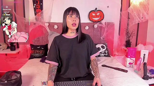 Nathalia Stone online show from 10-26-25, 12:49