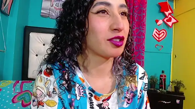 valerie mase online show from 11-04-25, 07:06