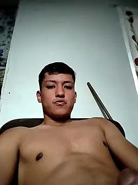 Snapshot of MartzJJ chatting on 10-29-25, 10:20 MartzJJ online show from 10-29-25, 10:20