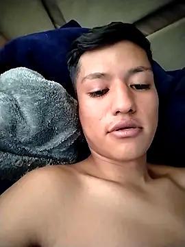 Snapshot of MartzJJ chatting on 10-31-25, 09:00 MartzJJ online show from 10-31-25, 09:00