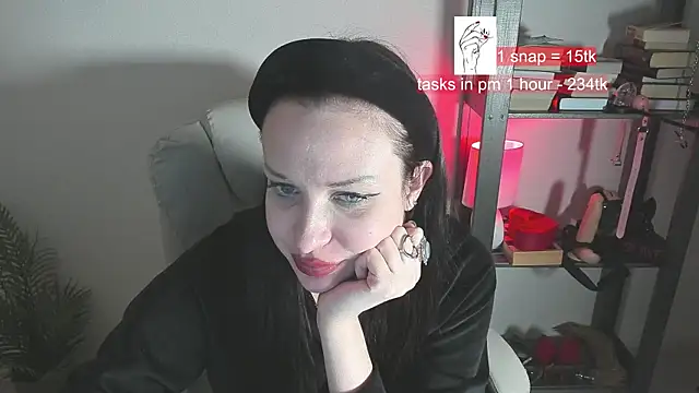 Snapshot of worship_vika chatting on 02-19-25, 03:16 worship vika online show from 02-19-25, 03:16