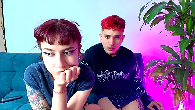 Snapshot of Sky_Intimate chatting on 02-19-25, 01:51 Sky Intimate online show from 02-19-25, 01:51