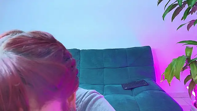 Snapshot of Sky_Intimate chatting on 03-05-25, 08:53 Sky Intimate online show from 03-05-25, 08:53