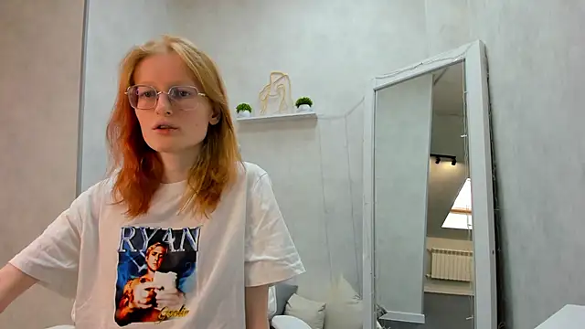 Snapshot of ElizabethHarpper chatting on 02-02-25, 08:13 ElizabethHarpper online show from 02-02-25, 08:13