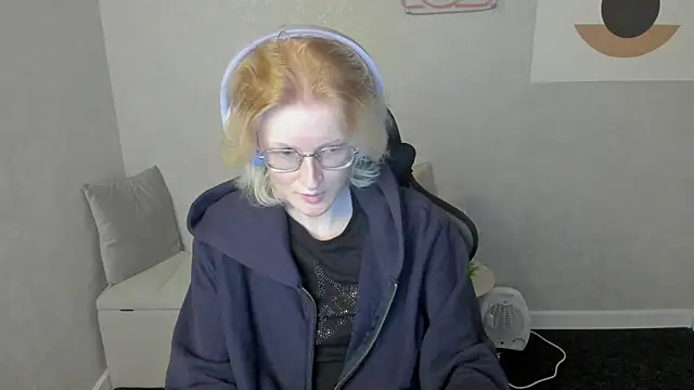 Snapshot of ElizabethHarpper chatting on 09-13-25, 08:14 ElizabethHarpper online show from 09-13-25, 08:14