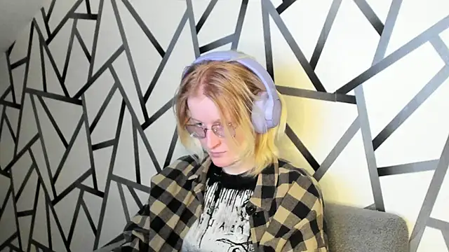 ElizabethHarpper online show from 11-07-25, 01:32