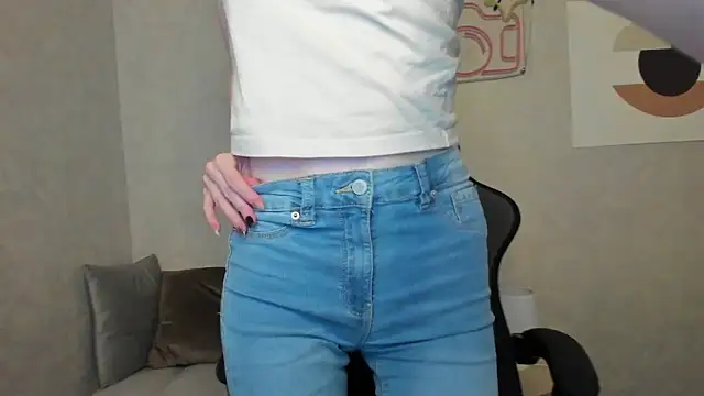 Snapshot of ElizabethHarpper chatting on 09-22-25, 01:00 ElizabethHarpper online show from 09-22-25, 01:00