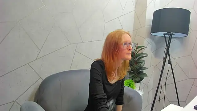 Snapshot of ElizabethHarpper chatting on 02-27-25, 09:07 ElizabethHarpper online show from 02-27-25, 09:07