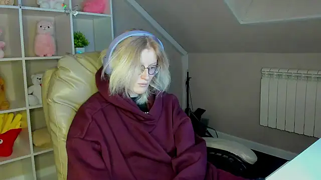 ElizabethHarpper online show from 12-22-25, 12:55