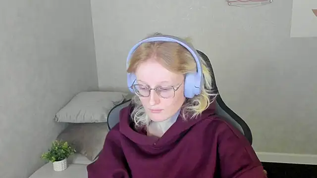 ElizabethHarpper online show from 11-14-25, 01:09