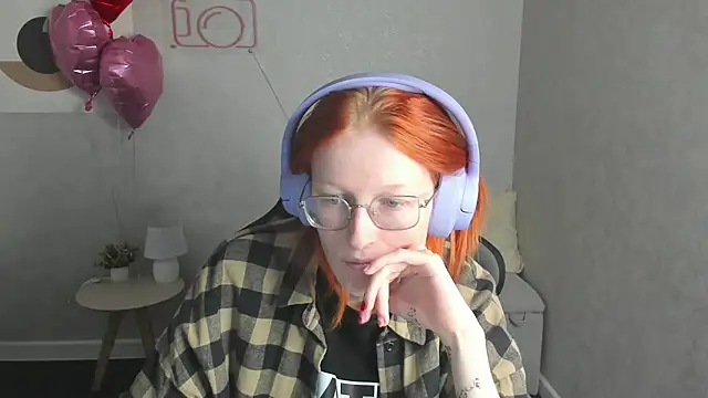 ElizabethHarpper online show from 02-18-26, 09:17