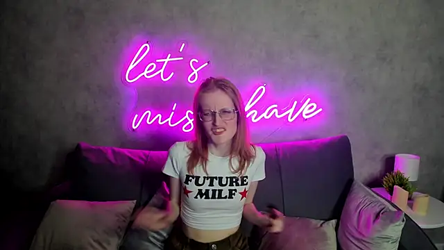 Snapshot of ElizabethHarpper chatting on 02-01-25, 02:13 ElizabethHarpper online show from 02-01-25, 02:13